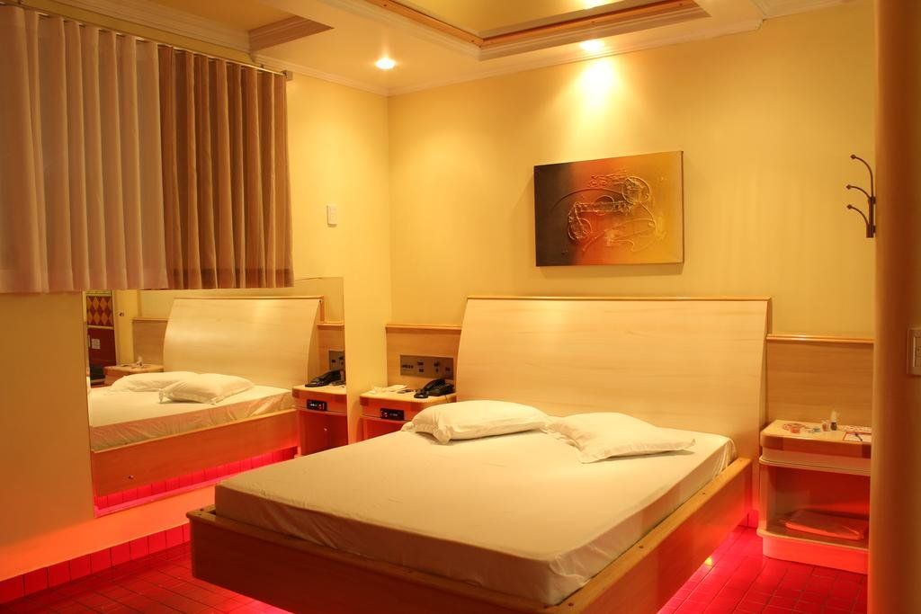 Xenon Motel (Adult Only)
