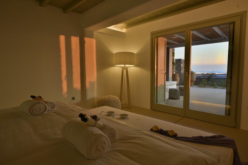 Villa Alabaster by Rocks Estates