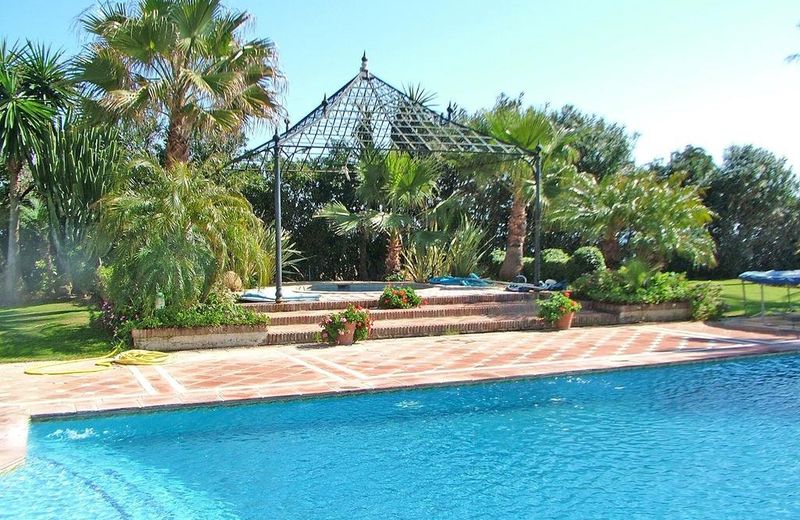 BEACH GUADALMINA BAJA