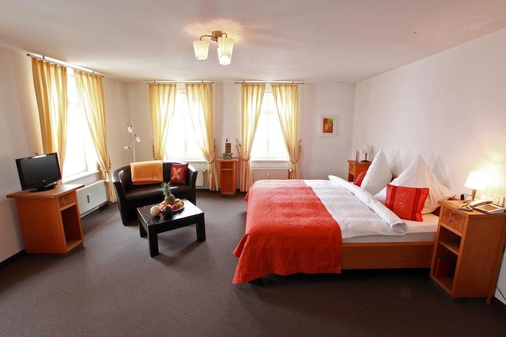 Gasthaus & Hotel "Zum Hirschen"