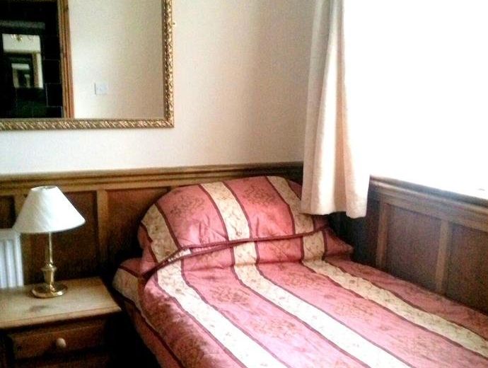 RIVERSIDE HOTEL