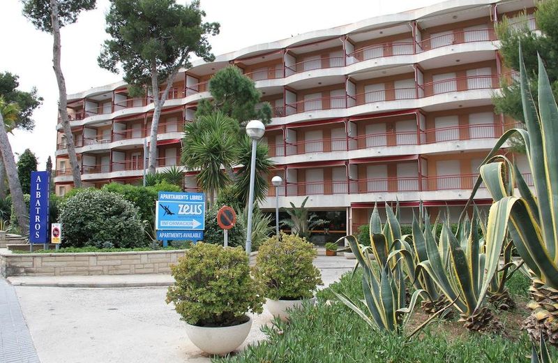 C&B RESIDENCIAL ALBATROS