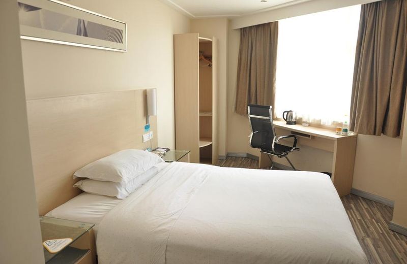 City Comfort Inn Wuhan Hanyang Street Caidian Square Metro Station