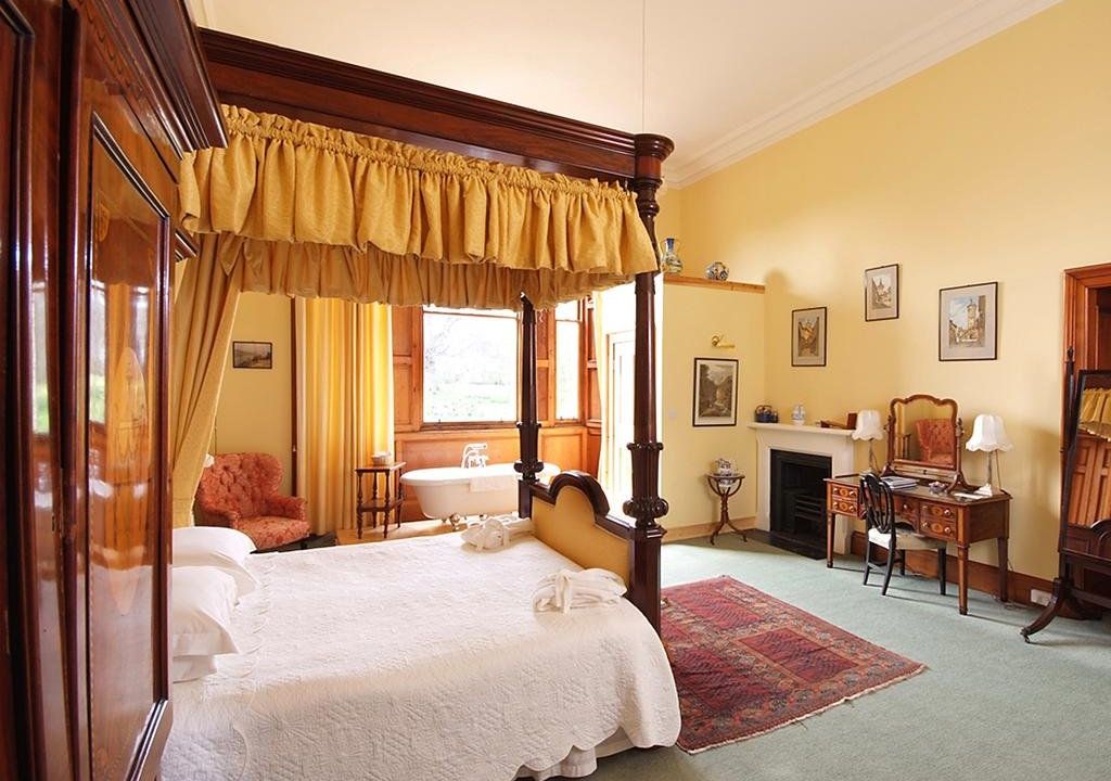 Cambo House