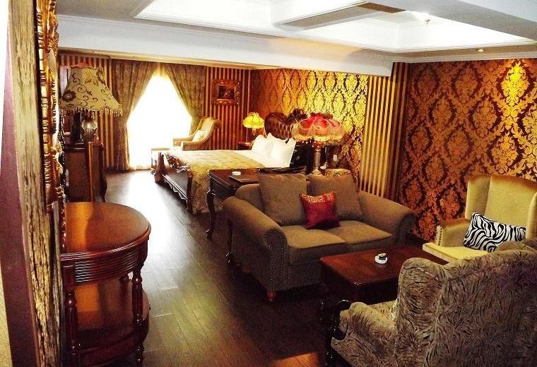 Tongling Louis Castle Inn