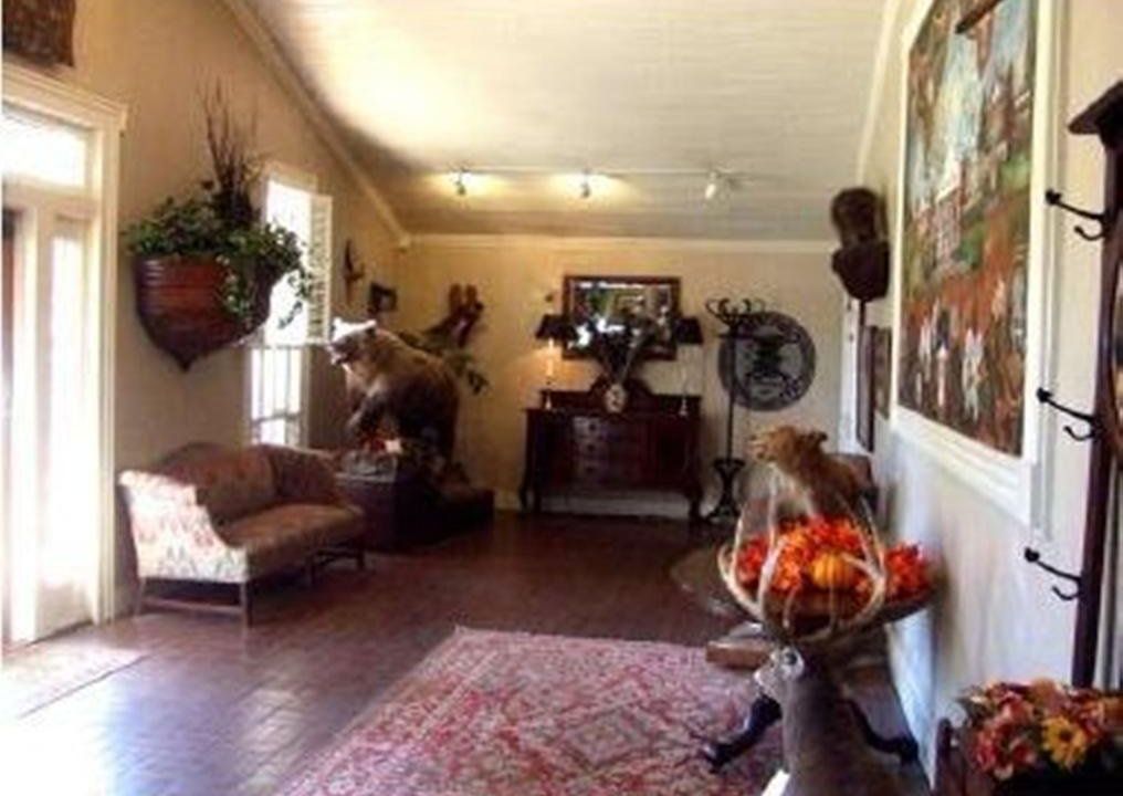 The Gateway Inn