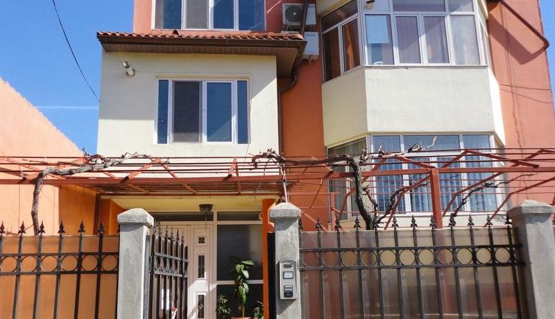 Villa George