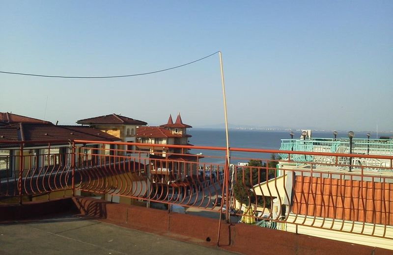 Krasi Hotel