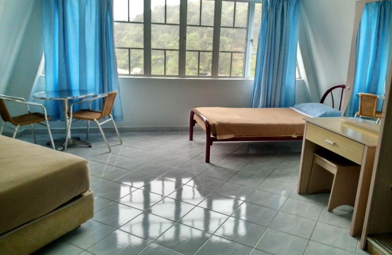 Ria Cameron Hotel