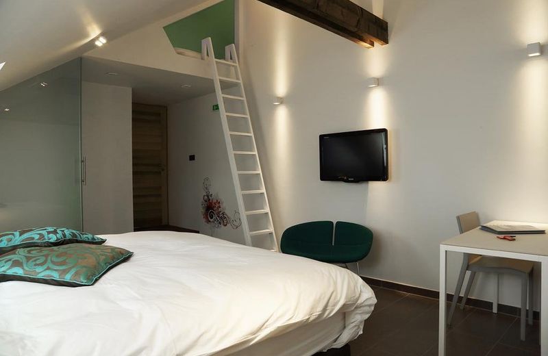 B&B Bed and Beyond