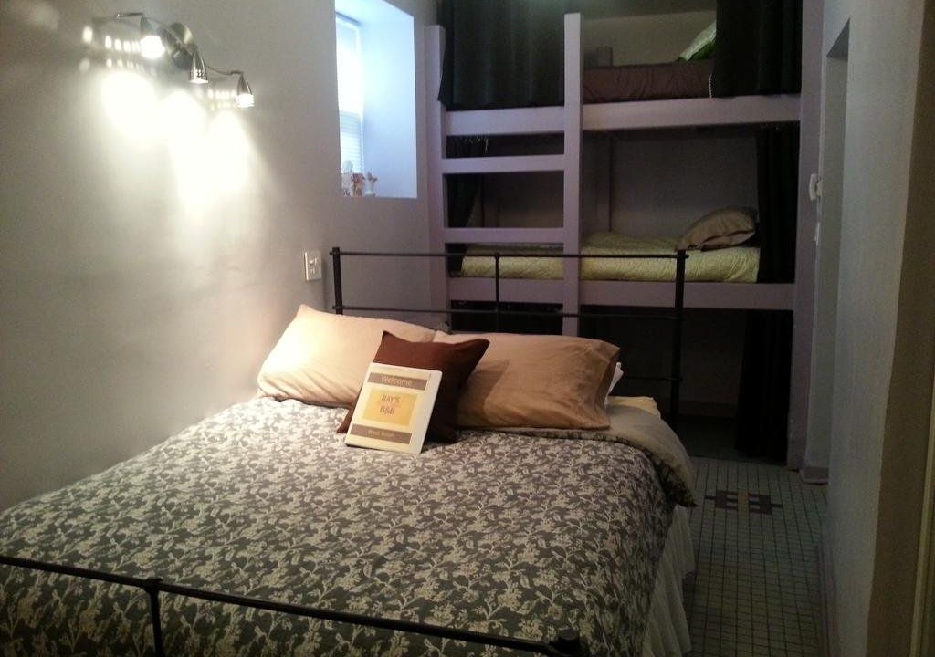 Ray's Bucktown Bed and Breakfast