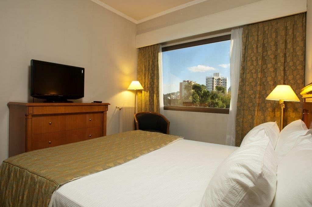 Austral Plaza Hotel