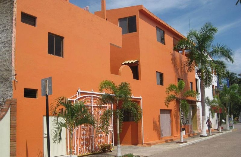 CASTILLO PLAZA