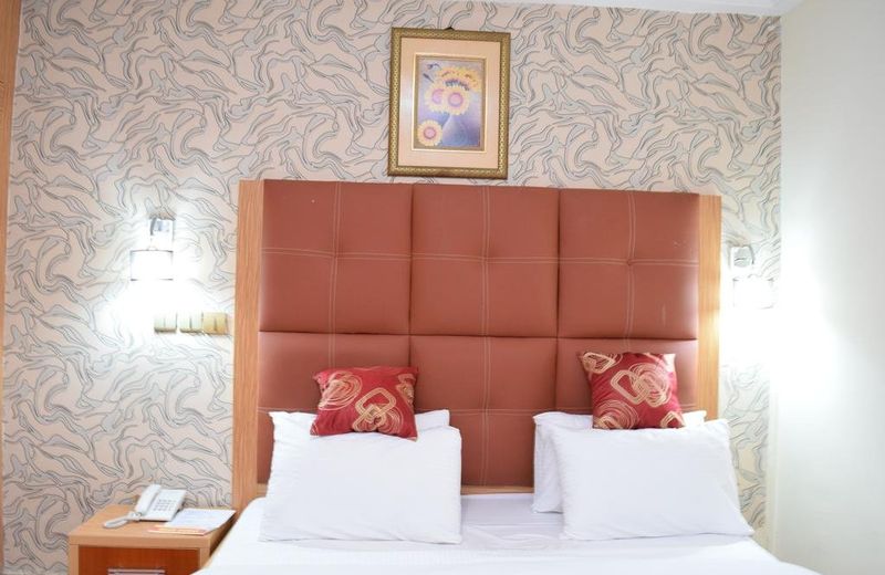 Charriot Hotels