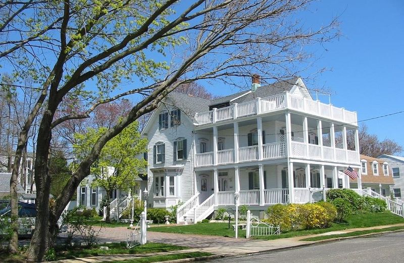 White Lilac Inn
