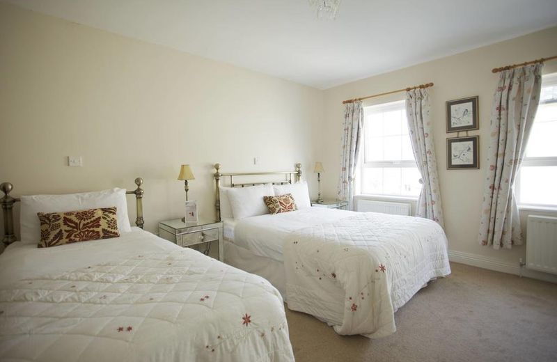 Longvale House