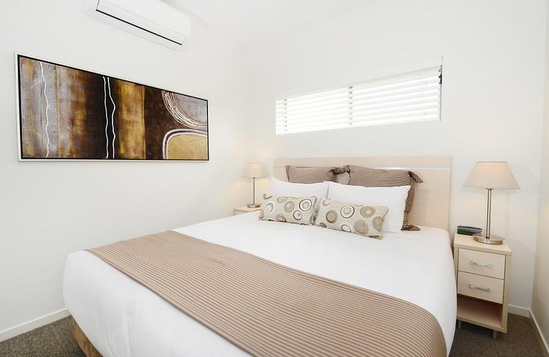 Oaks Middlemount Suites