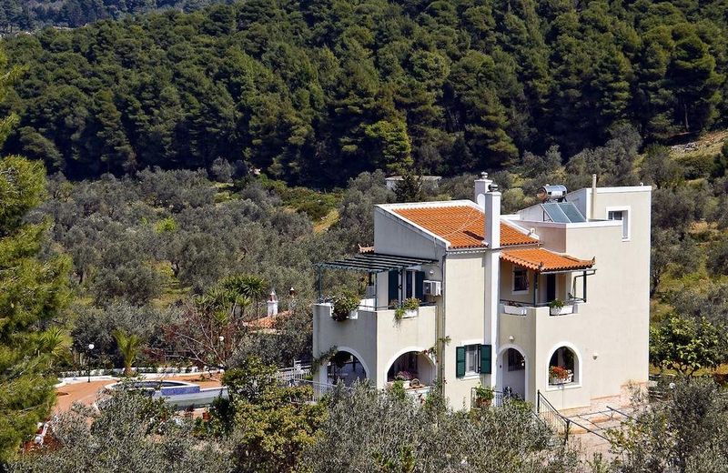 Deluxe Villa Paradise