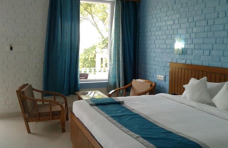 Sunshine Courtyard Resort