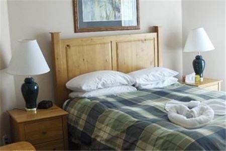 Deer Lodge Accommodations