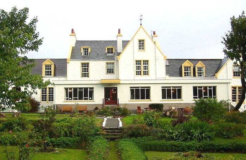 HARRIS HOTEL