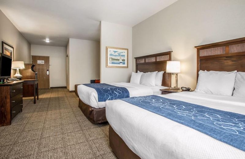 Comfort Suites Lake Geneva East