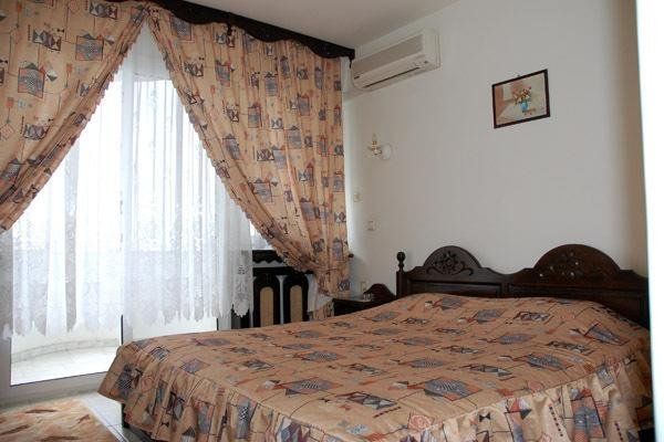 Elena Hotel