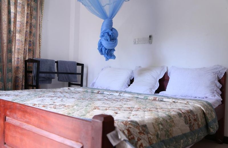 Hotel  Whitehouse