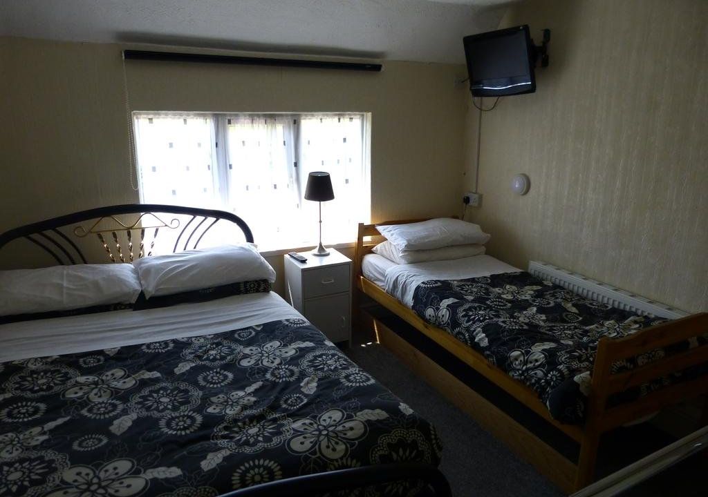 Peakstones Inn