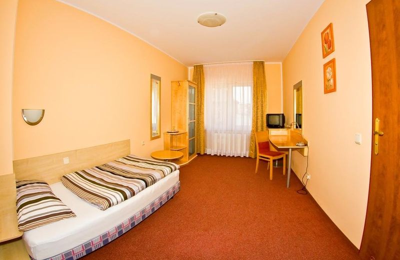 Hotel Omega