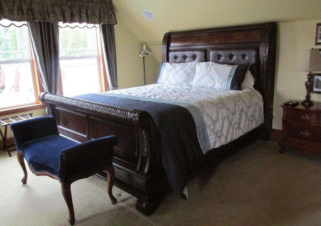 Mansion Inn Lake Stevens