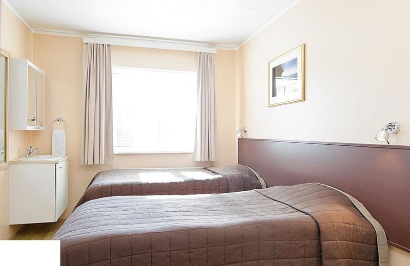 B&B Guesthouse - Bed and Breakfast Keflavik Centre