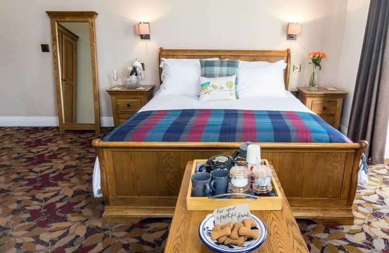 Three Horseshoes Inn
