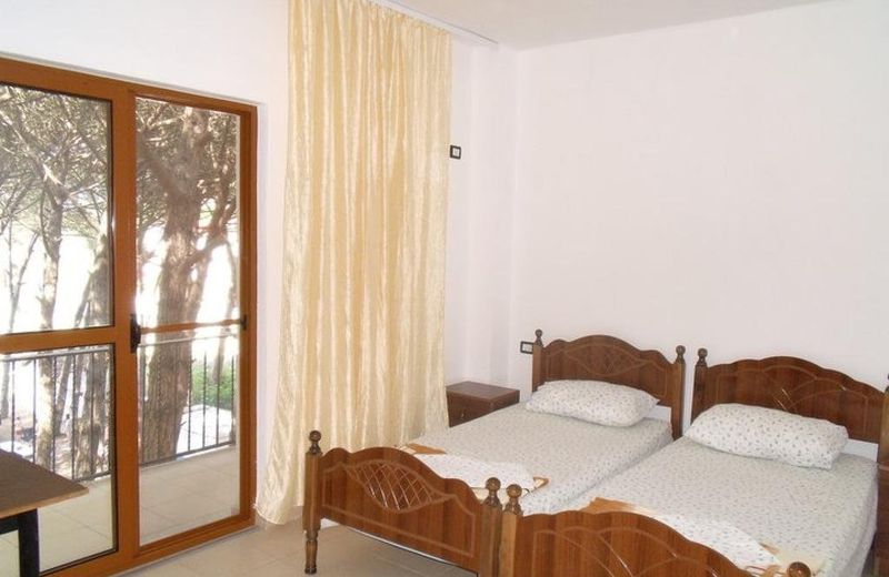 Hotel Mali i Robit