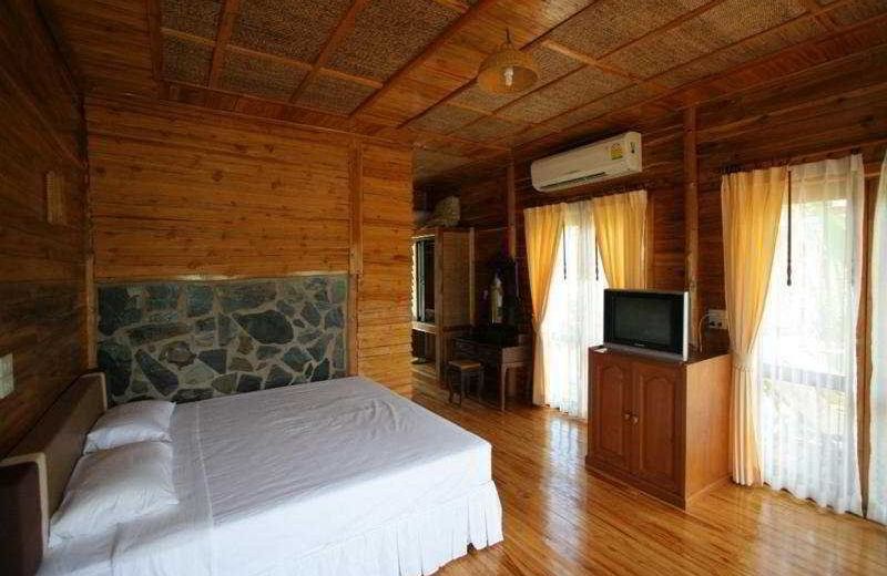 SIAM SOCIETY BEACH RESORT (BANGBERD)