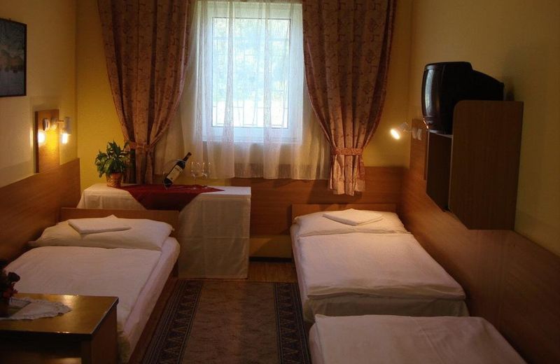 Kis-Duna Motel & Camping
