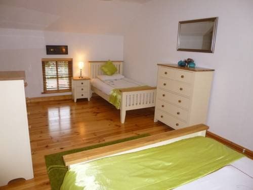 Belan Lodge - Courtyard Accommodation,"The Ernest Henry"