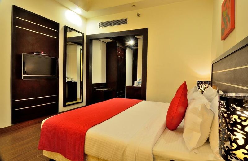 Lakshya's Hotel