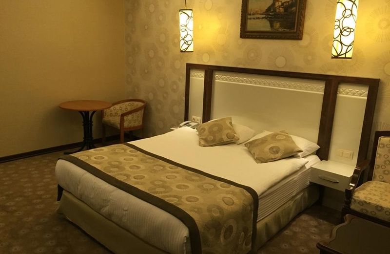 Cenas Otel