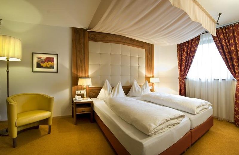 Hotel Paradies
