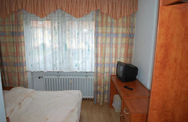 Hotel Adonis
