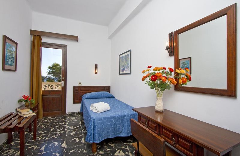 Boutique Hostal Oriola