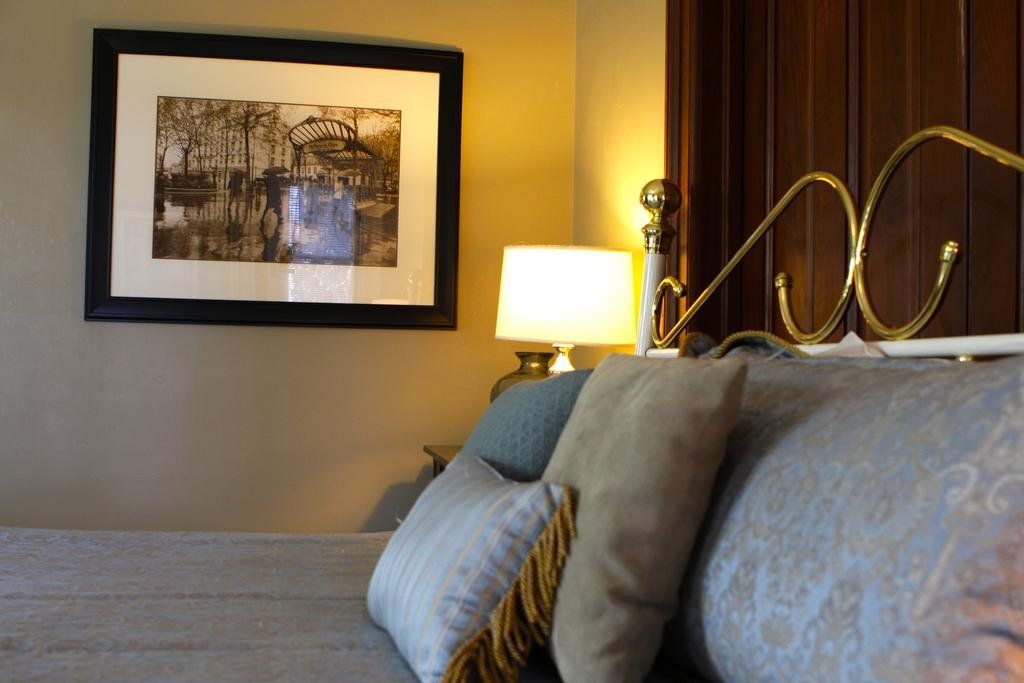 Country House Inn