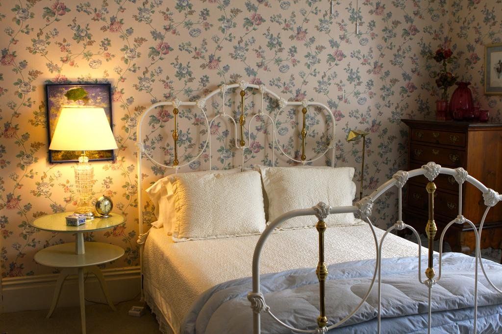 Country House Inn
