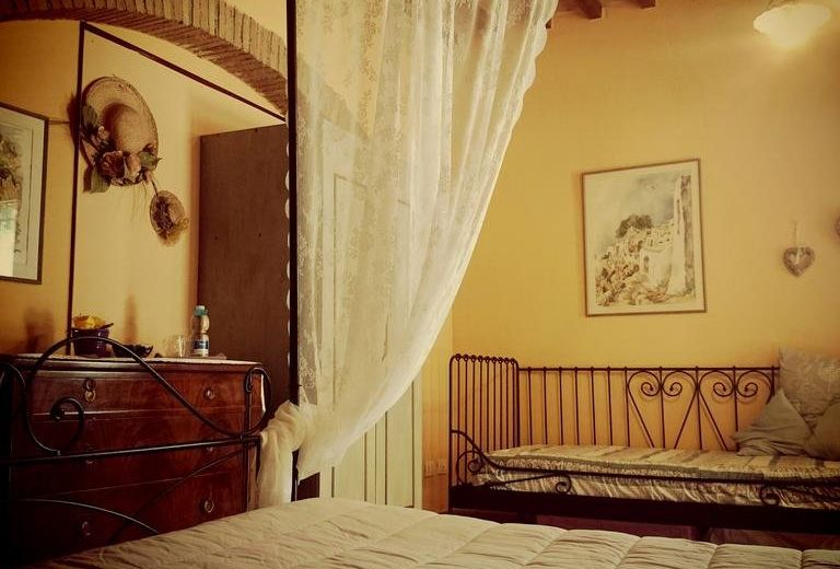 Casale La pietra gialla