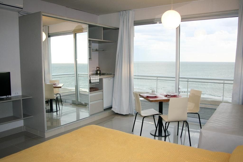 Mitre Al Mar