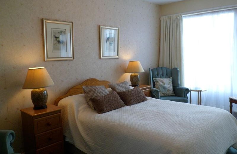 Heather Lodge Country House
