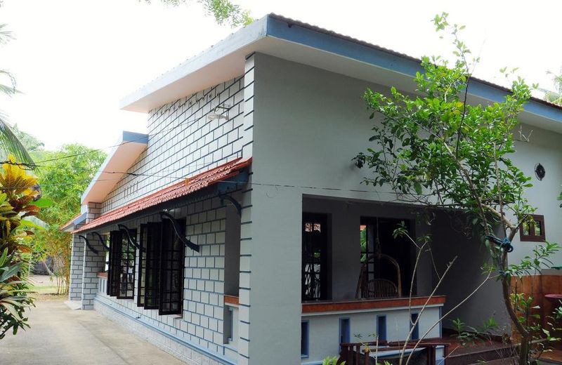 Muralee's Riverside Villa in Kochi