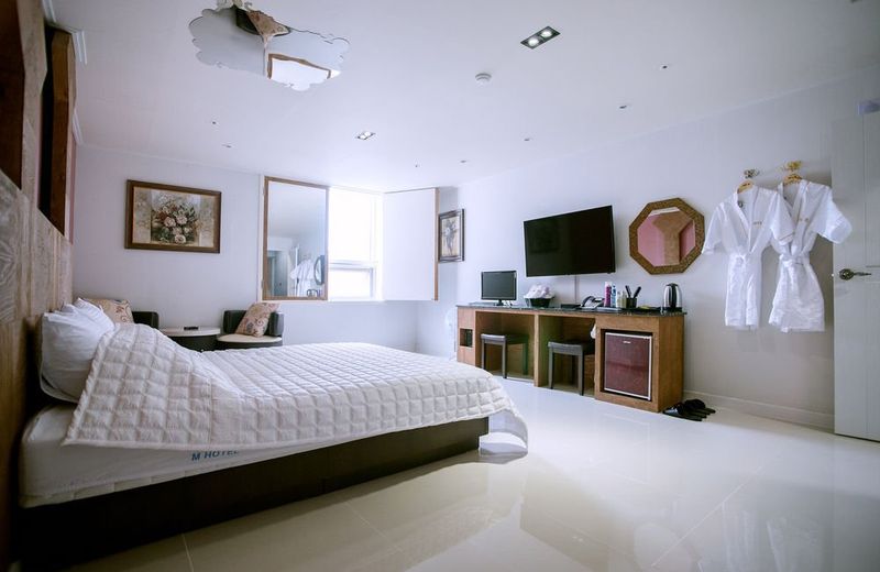 Hotel M