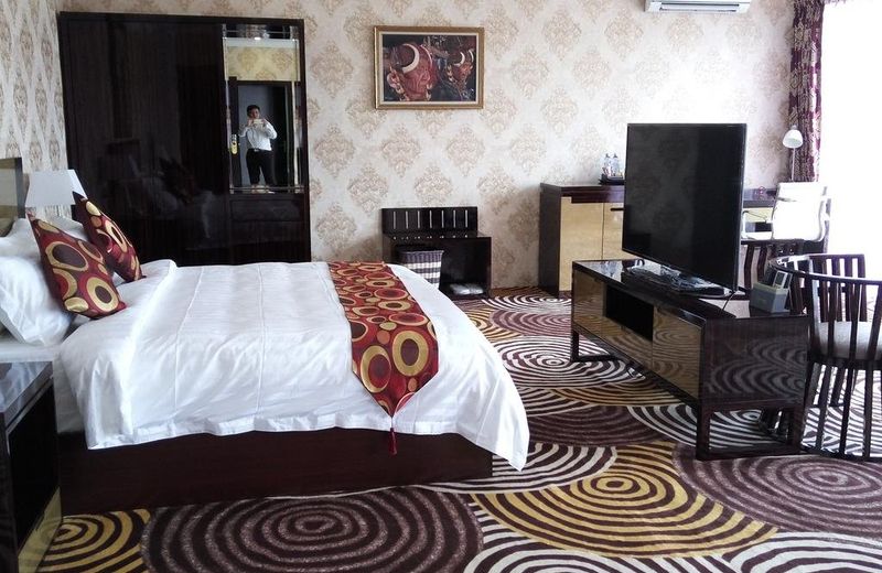 Royal Hinthar Hotel